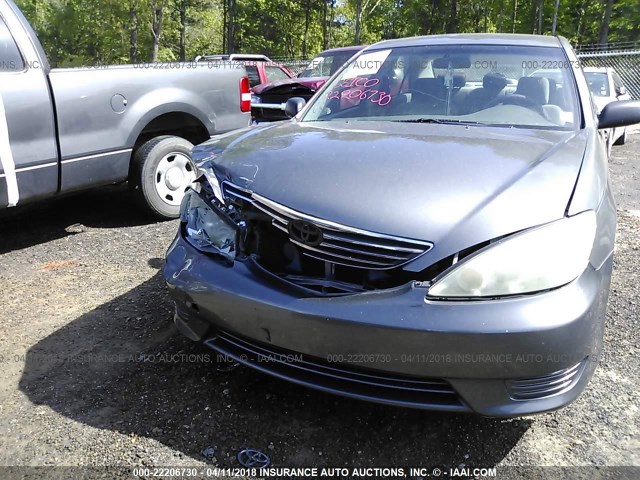 4T1BE32K46U729786 - 2006 TOYOTA CAMRY LE/XLE/SE ნაცრისფერი ფოტო 6