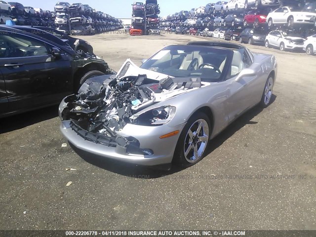 1G1YY26W385102368 - 2008 CHEVROLET CORVETTE SILVER photo 2