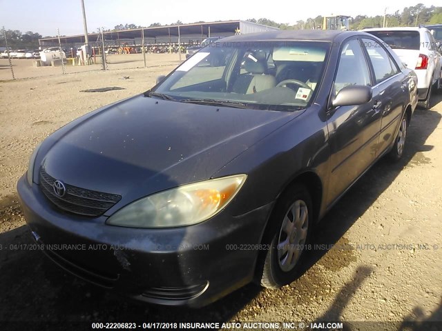 4T1BE32K34U843159 - 2004 TOYOTA CAMRY LE/XLE/SE GRAY photo 2