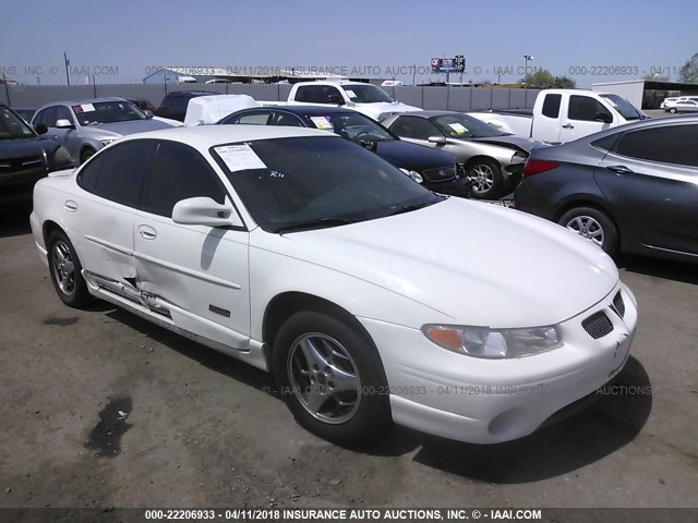 1G2WR52122F219579 - 2002 PONTIAC GRAND PRIX GTP WHITE photo 1