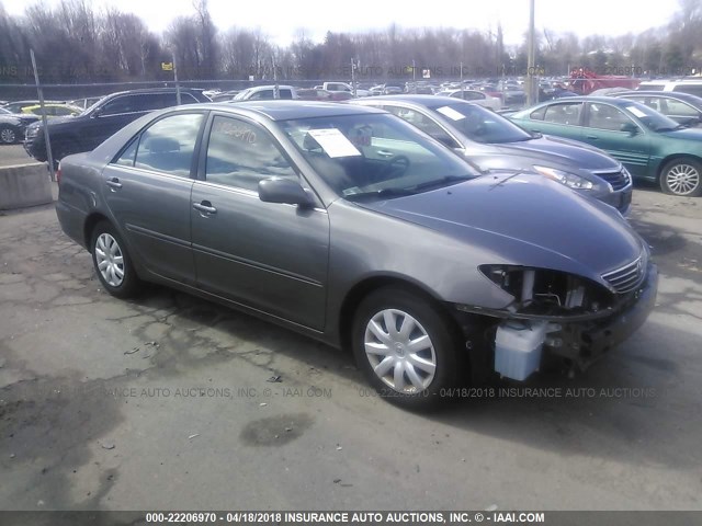 4T1BE30K85U638408 - 2005 TOYOTA CAMRY LE/XLE/SE GRAY photo 1