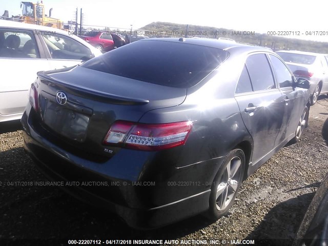 4T1BF3EK8BU118887 - 2011 TOYOTA CAMRY SE/LE/XLE 灰色 照片 4
