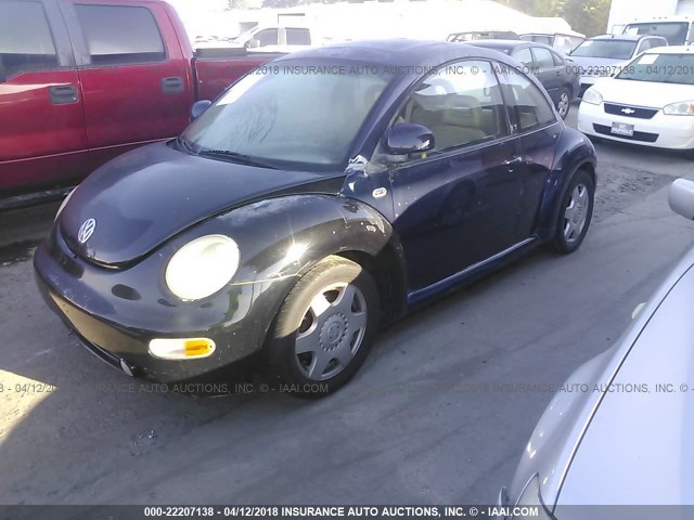 3VWDD21C8YM419729 - 2000 VOLKSWAGEN NEW BEETLE GLX ლურჯი ფოტო 2