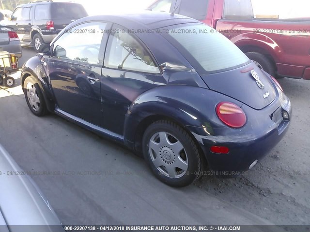 3VWDD21C8YM419729 - 2000 VOLKSWAGEN NEW BEETLE GLX ლურჯი ფოტო 3