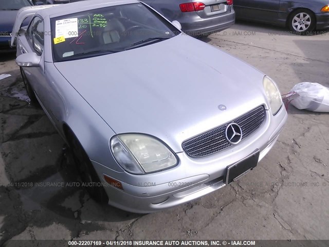 WDBKK49F31F223499 - 2001 MERCEDES-BENZ SLK 230 KOMPRESSOR SILVER photo 1