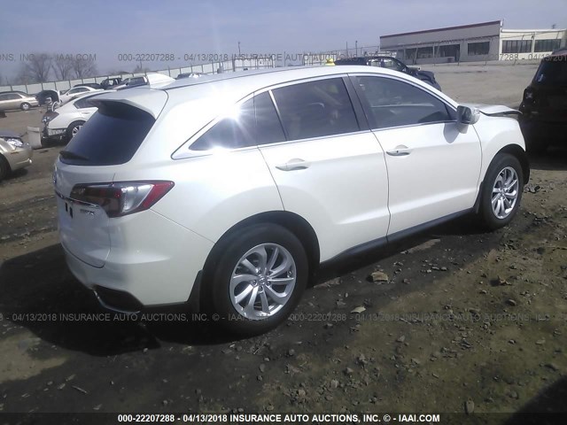 5J8TB3H32HL002030 - 2017 ACURA RDX WHITE photo 4