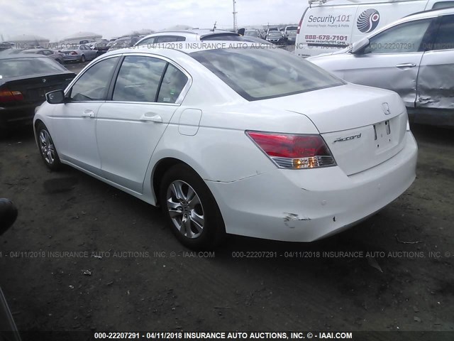 1HGCP26498A043242 - 2008 HONDA ACCORD LXP WHITE photo 3