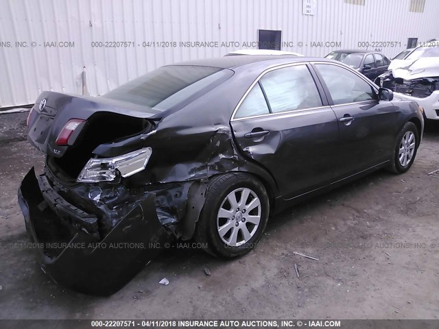 4T1BK46K88U574638 - 2008 TOYOTA CAMRY LE/XLE/SE GRAY photo 4