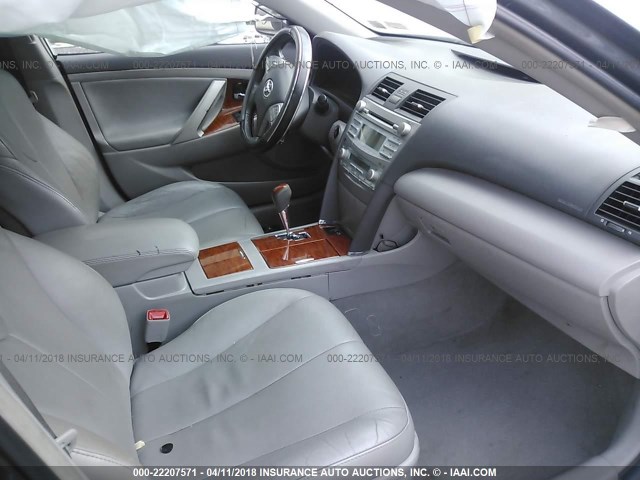 4T1BK46K88U574638 - 2008 TOYOTA CAMRY LE/XLE/SE 灰色 照片 5