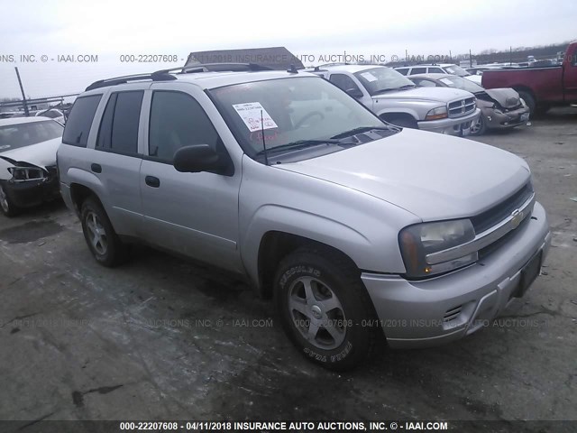 1GNDT13S762129286 - 2006 CHEVROLET TRAILBLAZER LS/LT SILVER photo 1