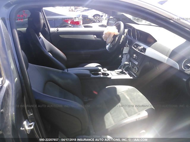 WDDGJ5HB1EG166188 - 2014 MERCEDES-BENZ C 350 GRAY photo 5