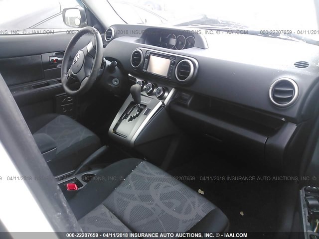 JTLZE4FE1FJ076305 - 2015 TOYOTA SCION XB თეთრი ფოტო 5