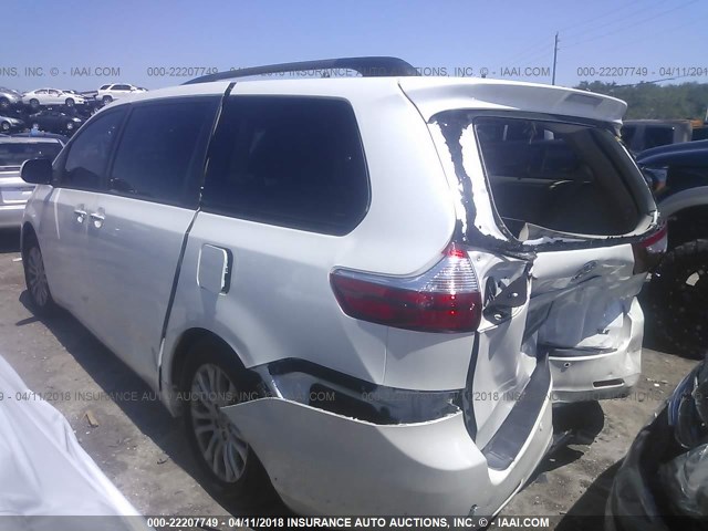 5TDYK3DC4FS549290 - 2015 TOYOTA SIENNA XLE/LIMITED WHITE photo 3