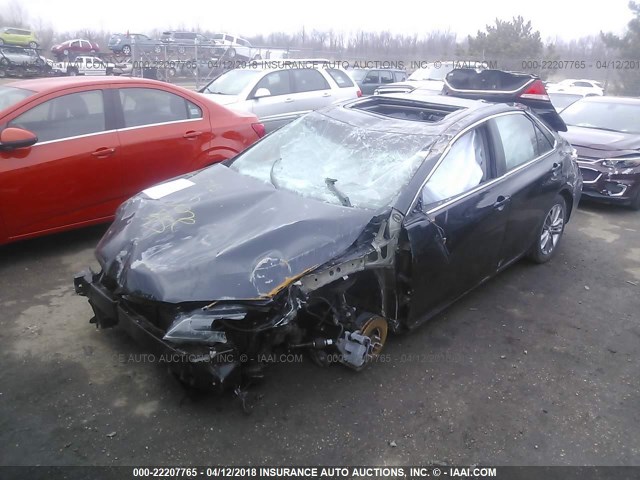 4T1BF1FK2FU975702 - 2015 TOYOTA CAMRY LE/XLE/SE/XSE BLACK photo 2