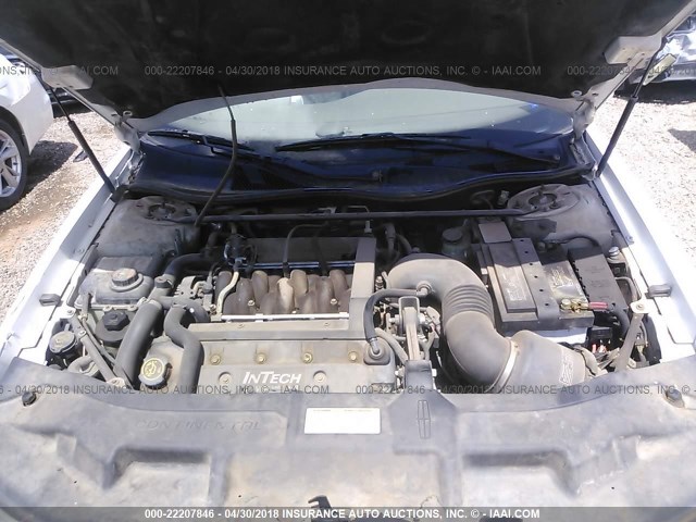 1LNHM97V0XY700508 - 1999 LINCOLN CONTINENTAL  Weiß Foto 10