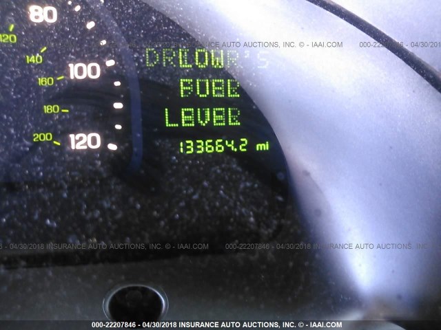 1LNHM97V0XY700508 - 1999 LINCOLN CONTINENTAL  Weiß Foto 7