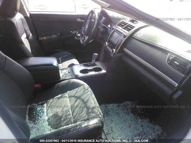 4T1BF1FK8EU807397 - 2014 TOYOTA CAMRY L/SE/LE/XLE Ağ foto 5