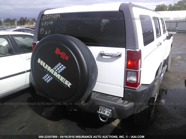 5GTDN13E278196737 - 2007 HUMMER H3 WHITE photo 4