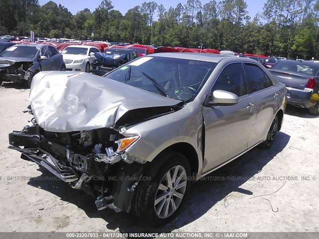 4T1BK1FK8EU546865 - 2014 TOYOTA CAMRY SE/XLE GOLD photo 2