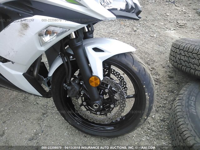 JKAEXEJ15HDA00485 - 2017 KAWASAKI EX650 J თეთრი ფოტო 5