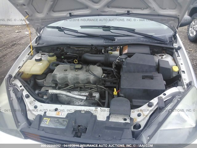 1FAFP34P13W282946 - 2003 FORD FOCUS SE/SE COMFORT/SE SPORT SILVER photo 10