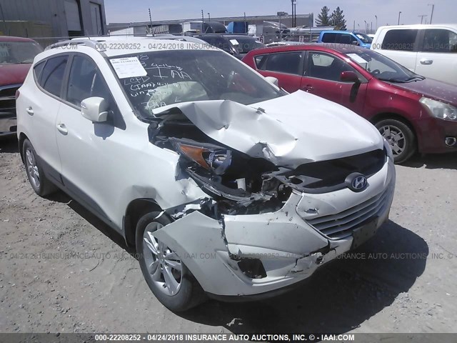 KM8JU3AC5DU579726 - 2013 HYUNDAI TUCSON GLS/LIMITED WHITE photo 6