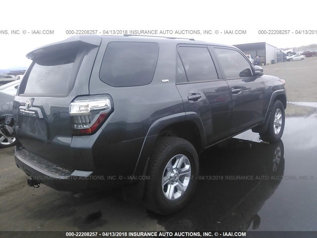 JTEBU5JR2H5415189 - 2017 TOYOTA 4RUNNER SR5 PREM/LTDL/TRAIL/TRD GRAY photo 4