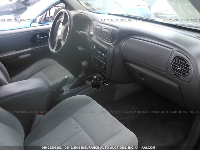 1GNDT13S052245122 - 2005 CHEVROLET TRAILBLAZER LS/LT GRAY photo 5