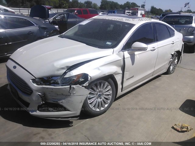 3FA6P0LU7FR159875 - 2015 FORD FUSION SE HYBRID WHITE photo 2