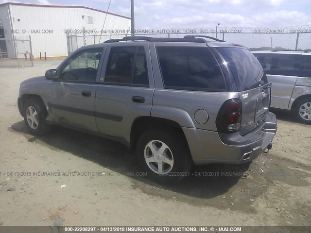 1GNDS13SX52234700 - 2005 CHEVROLET TRAILBLAZER LS/LT GRAY photo 3