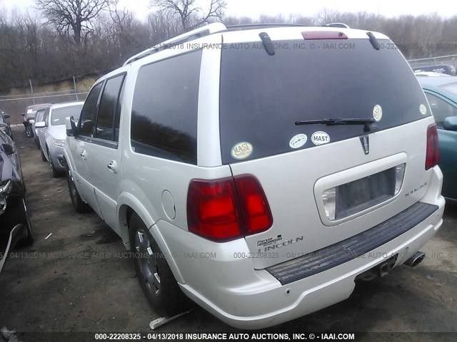 5LMFU28535LJ01123 - 2005 LINCOLN NAVIGATOR WHITE photo 3