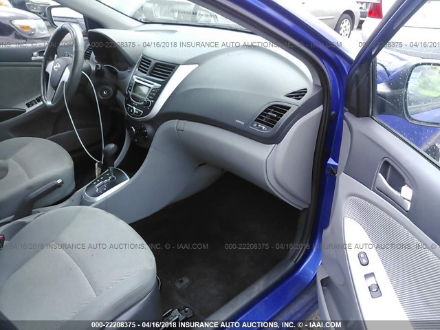 KMHCT4AE3DU389748 - 2013 HYUNDAI ACCENT GLS/GS BLUE photo 5