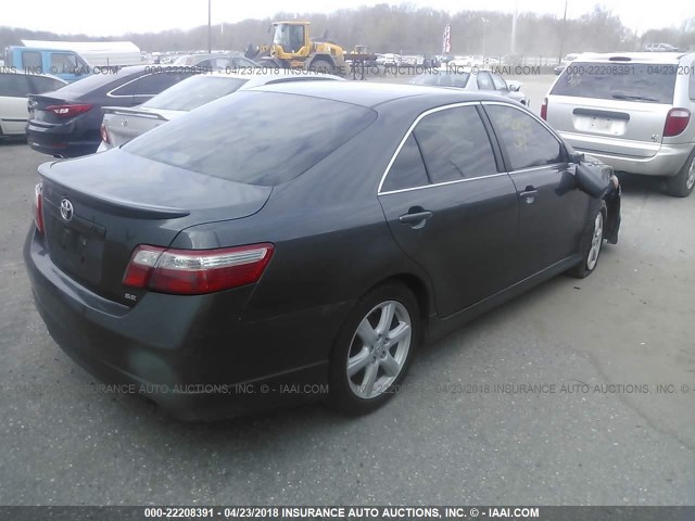 4T1BE46K77U522715 - 2007 TOYOTA CAMRY NEW GENERAT CE/LE/XLE/SE GRAY photo 4