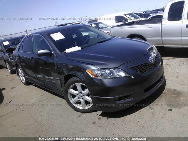 4T1BK46K77U007724 - 2007 TOYOTA CAMRY NEW GENERAT LE/XLE/SE GRAY photo 1