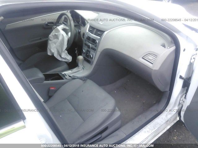 1G1ZA5E03CF398857 - 2012 CHEVROLET MALIBU LS 白色 照片 5