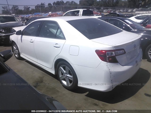4T1BF1FK5EU868657 - 2014 TOYOTA CAMRY L/SE/LE/XLE 白色 照片 3