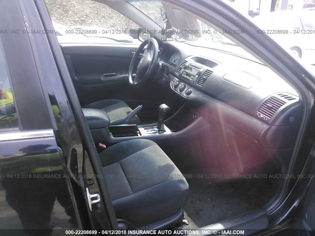 4T1BE32K93U247424 - 2003 TOYOTA CAMRY LE/XLE/SE 黑色 照片 5