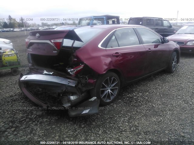 4T1BF1FKXHU711405 - 2017 TOYOTA CAMRY LE/XLE/SE/XSE RED photo 4