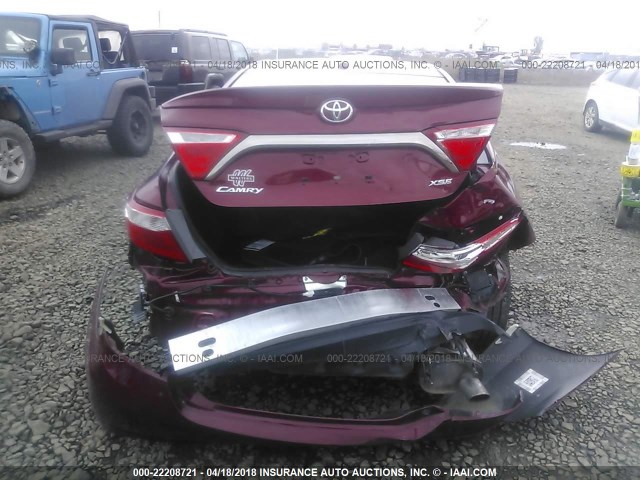 4T1BF1FKXHU711405 - 2017 TOYOTA CAMRY LE/XLE/SE/XSE RED photo 6