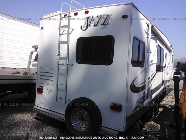 4XTFS29297C468689 - 2007 THOR OTHER  თეთრი ფოტო 4