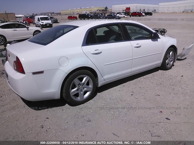 1G1ZA5EB4AF174138 - 2010 CHEVROLET MALIBU LS თეთრი ფოტო 4