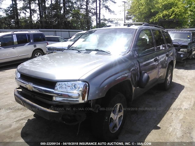 1GNDT13S062110868 - 2006 CHEVROLET TRAILBLAZER LS/LT GRAY photo 2