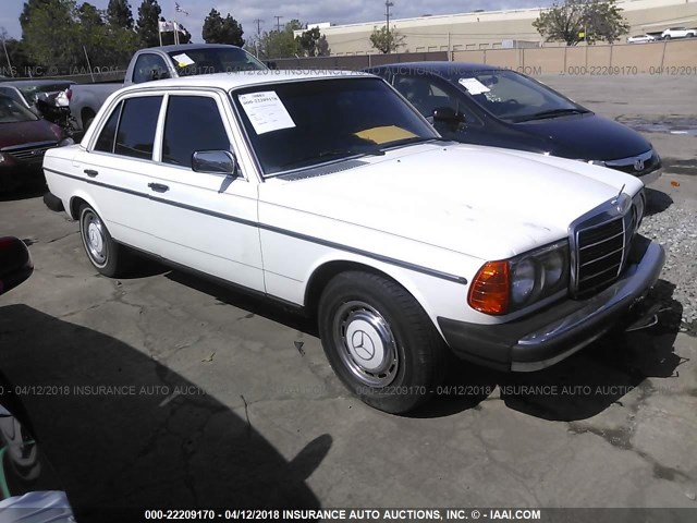 WDBAB33A0CB009244 - 1982 MERCEDES-BENZ 300 DT WHITE photo 1