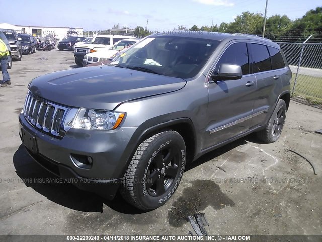 1C4RJFAG5CC124089 - 2012 JEEP GRAND CHEROKEE LAREDO GRAY photo 2