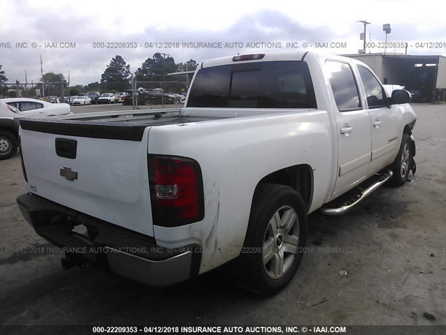 3GCEC13078G184147 - 2008 CHEVROLET SILVERADO C1500 WHITE photo 4