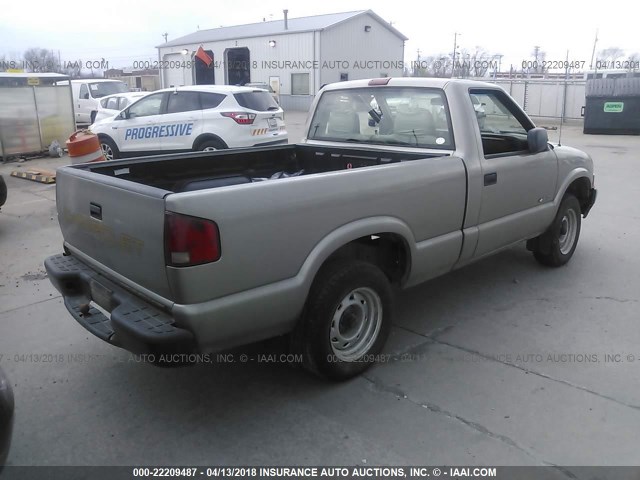 1GCCS14W028263766 - 2002 CHEVROLET S TRUCK S10 SILVER photo 4