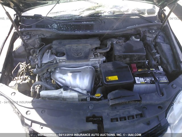 4T1BF1FK0FU031753 - 2015 TOYOTA CAMRY LE/XLE/SE/XSE შავი ფოტო 10