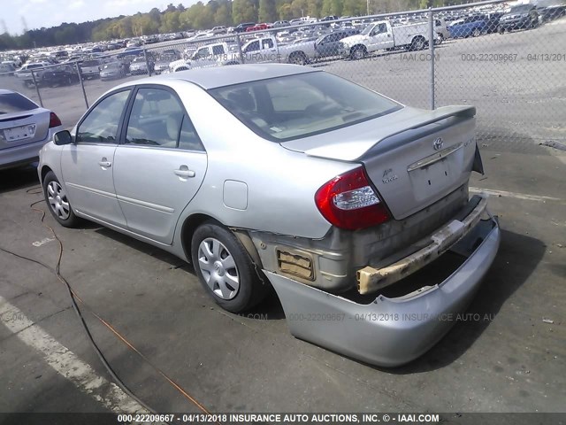 4T1BE32K83U722321 - 2003 TOYOTA CAMRY LE/XLE/SE SILVER photo 3