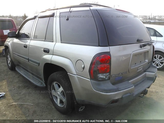 1GNDT13S522405989 - 2002 CHEVROLET TRAILBLAZER  BEIGE photo 3