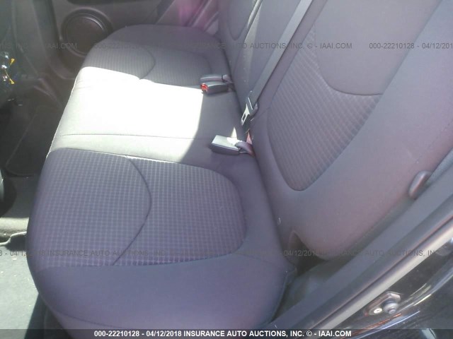KNDJT2A56C7433027 - 2012 KIA SOUL შავი ფოტო 8